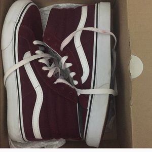 High top Burgundy Vans
